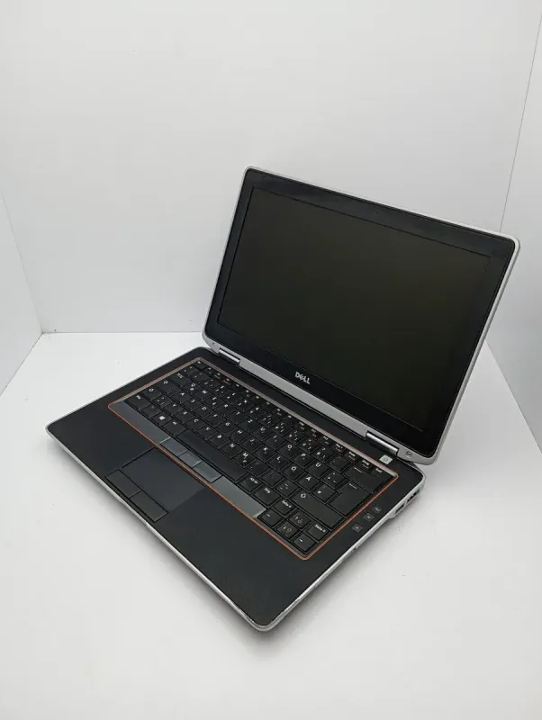 Ноутбук Dell Latitude E6320 / 13.3" (1366x768) TN / Intel Core i5-2520M (2 (4) ядра по 2.5 - 3.2 GHz) / 6 GB DDR3 / 500 GB HDD / Intel HD Graphics 3000 / WebCam б/в - зображення 4