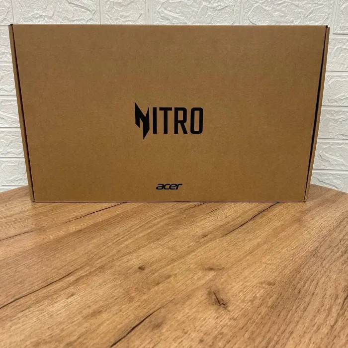 Ігровий ноутбук Acer Nitro V16 ANV16-41 R5K2 / 16" (1920x1200) IPS / AMD Ryzen 7 8845HS (8 (16) ядер по 3.8 - 5.1 GHz) / 16 GB DDR5 / 1000 GB SSD / nVidia GeForce RTX 4060, 8 GB GDDR6, 128-bit / WebCam - зображення 4