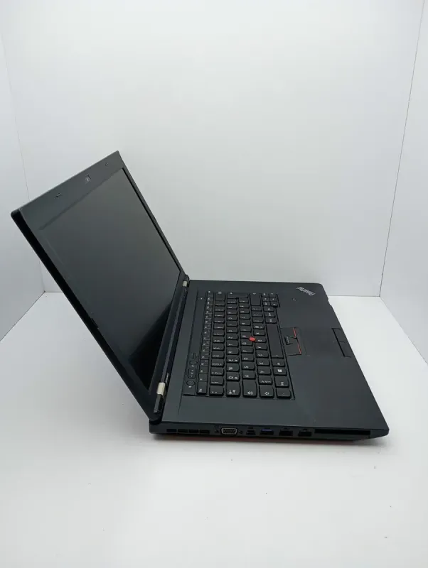 Ноутбук Lenovo ThinkPad L530 / 15" (1366x768) TN / Intel Core i3-3110M (2 (4) ядра по 2.4 GHz) / 6 GB DDR3 / 500 GB HDD / Intel HD Graphics 4000 / WebCam / АКБ не тримає б/в - зображення 5