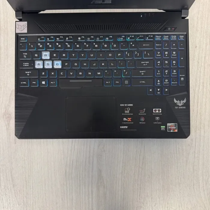 Ігровий ноутбук Б-класу Asus TUF Gaming FX505DV / 15,6" (1920x1080) IPS / AMD Ryzen 5 3550H (4 (8) ядра по 2,1 - 3,7 ГГц) / 16 ГБ DDR4 / 512 ГБ SSD / nVidia GeForce RTX 2060, 6 ГБ GDDR6, 192-біт / WebCam б/в - зображення 3