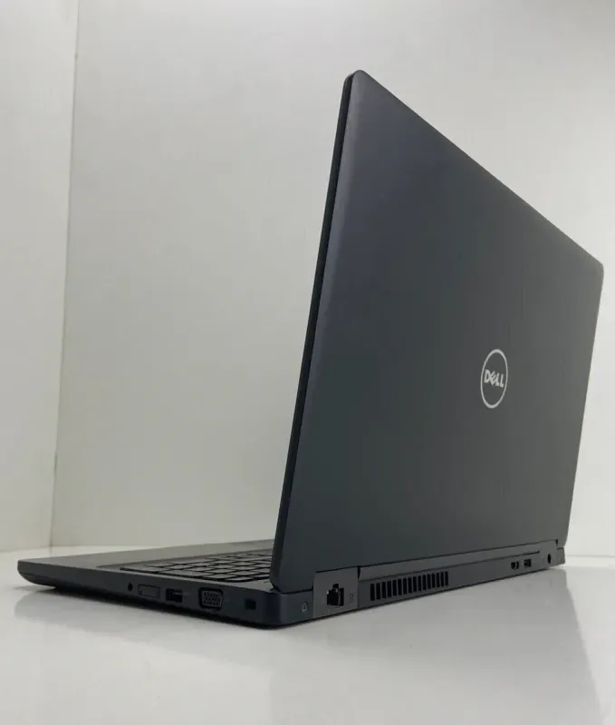 Ноутбук Dell Latitude 5580 / 15.6" (1920x1080) TN / Intel Core i5-6300U (2 (4) ядра по 2.4 - 3.0 GHz) / 16 GB DDR4 / 1000 GB SSD / Intel HD Graphics 520 / WebCam б/в - зображення 3