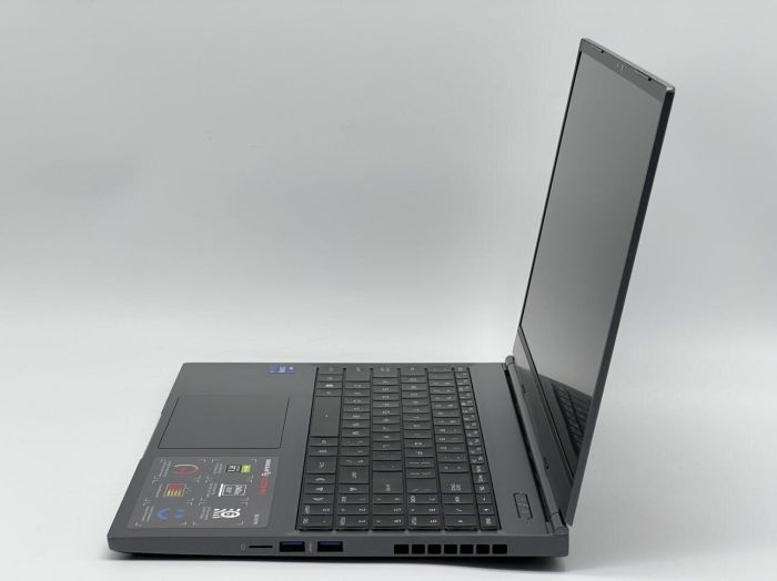 Ігровий ультрабук Б-клас Maingear Vector Pro MG-VCP15l-3070 / 15.6" (1920x1080) IPS / Intel Core i7-11800H (8 (16) ядер по 2.3 - 4.6 GHz) / 32 GB DDR4 / 960 GB SSD / nVidia GeForce RTX 3070, 8 GB GDDR6, 256-bit / WebCam б/в - зображення 5