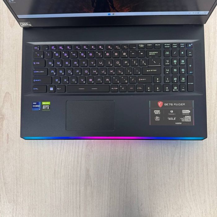 Ігровий ноутбук Б-класу MSI GE76 Raider 11UH / 17,3" (1920x1080) IPS / Intel Core i9-11980HK (8 (16 ядер по 3,3 - 5,0 ГГц) / 32 ГБ DDR4 / 512 ГБ SSD / nVidia GeForce RTX 3080, 16 ГБ GDDR6, 256-біт / WebCam б/в - зображення 4