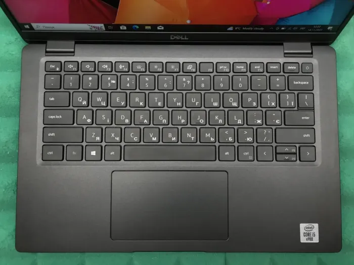 Ультрабук Б-клас Dell Latitude 7410 / 14" (1920x1080) IPS / Intel Core i5-10310U (4 (8) ядра по 1.7 - 4.4 GHz) / 16 GB DDR4 / 256 GB SSD / Intel UHD Graphics / WebCam / USB 3.2 / HDMI / Windows 10 б/в - зображення 4