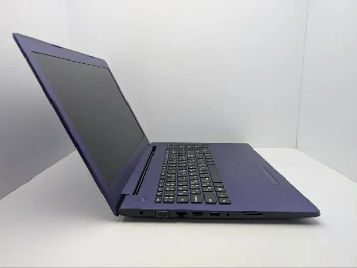 Ноутбук Lenovo IdeaPad 310-15IAP / 15.6" (1366x768) TN / Intel Celeron N3350 (2 ядра по 1.1 - 2.4 GHz) / 8 GB DDR3 / 120 GB SSD / Intel HD Graphics 500 / WebCam б/в - зображення 3