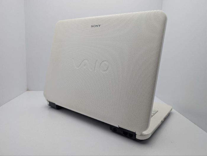 Ноутбук Sony VGN NS21S / 15.4" (1280x800) TN / Intel Core 2 Duo T6400 (2 ядра по 2.0 GHz) / 4 GB DDR2 / 250 GB HDD / AMD Radeon HD 3430, 256 MB GDDR2, 64-bit / WebCam / DVD-ROM / Без АКБ б/в - изображение 8