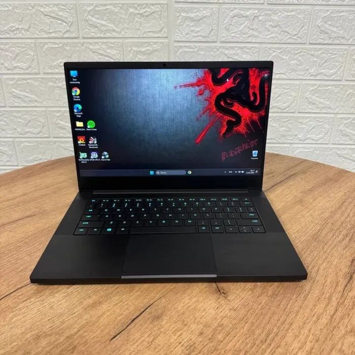 Ігровий ноутбук Б-клас Razer Blade 14 RZ09-0370 / 14" (1920x1080) IPS / AMD Ryzen 9 5900HX (8 (16) ядер по 3.3 - 4.6 GHz) / 16 GB DDR4 / 1000 GB SSD NVMe / nVidia GeForce RTX 3060, 6 GB GDDR6, 192-bit / WebCam б/в - зображення 2