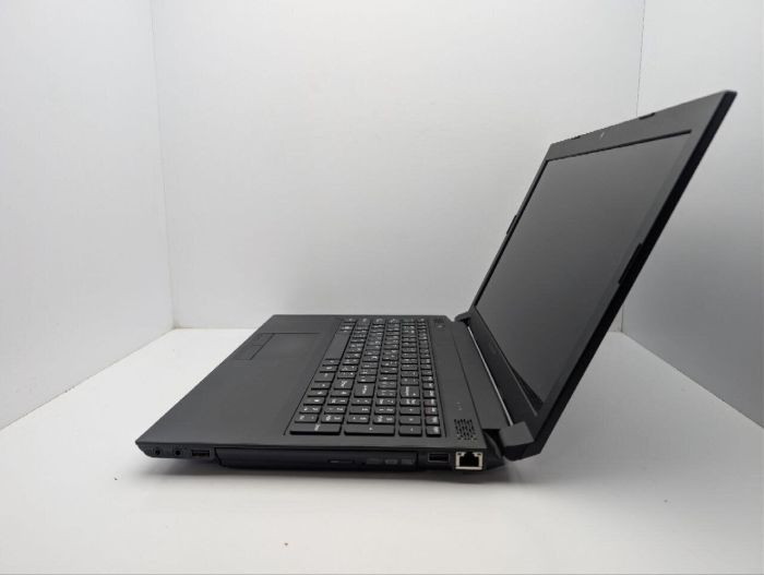 Ноутбук Lenovo B570e / 15.6" (1366x768) TN / Intel Core i3-2330M (2 (4) ядра по 2.2 GHz) / 8 GB DDR3 / 128 GB SSD / Intel HD Graphics 3000 / WebCam / DVD-ROM б/в - зображення 5