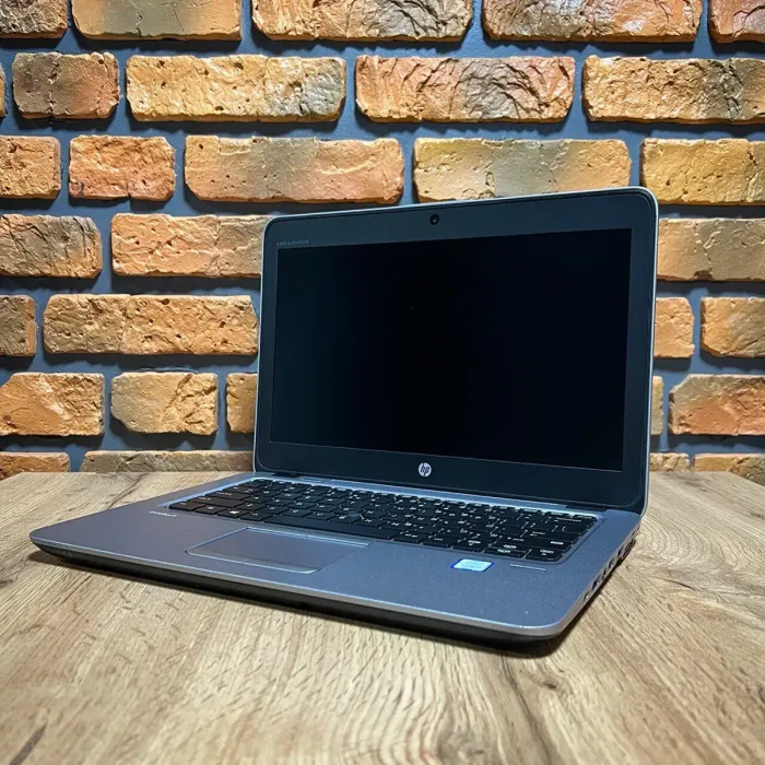 Нетбук Б-клас HP EliteBook 820 G4 / 12.5" (1920x1080) IPS / Intel Core i5-7200U (2 (4) ядра по 2.5 - 3.1 GHz) / 8 GB DDR4 / 512 GB SSD / Intel HD Graphics 620 / WebCam / VGA б/в - зображення 4