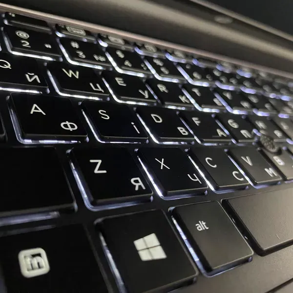 Мобільна робоча станція Б-клас HP zBook 15 G3 / 15.6" (1920x1080) IPS / Intel Core i7-6820HQ (4 (8) ядра по 2.7 - 3.6 GHz) / 16 GB DDR4 / 512 GB SSD / nVidia Quadro M1000M, 2 GB DDR3, 128-bit / WebCam / TouchID б/в - зображення 6