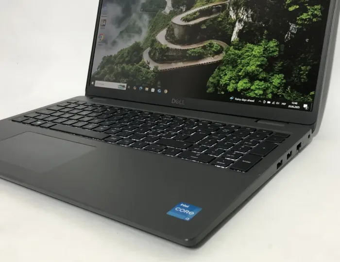 Ультрабук Б-клас Dell Latitude 3540 / 15.6" (1920x1080) IPS / Intel Core i3-1315U (6 (8) ядер по 1.2 - 4.5 GHz) / 16 GB DDR4 / 256 GB SSD NVMe / Intel UHD Graphics / WebCam / Win 10 Pro б/в - зображення 9