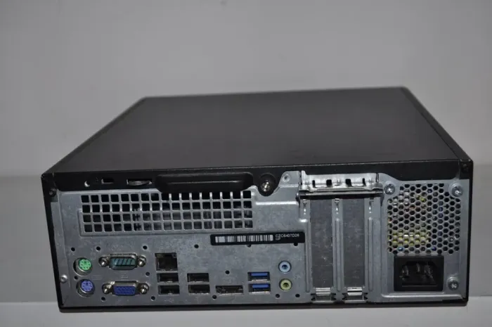 Комп'ютер HP ProDesk 400 G3 SFF / Intel Core i5-6500 (4 ядра по 3.2 - 3.6 GHz) / 8 GB DDR4 / 120 GB SSD / Intel HD Graphics 530 / DVD-ROM б/в - зображення 9