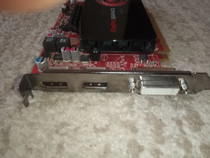 Дискретна відеокарта AMD FirePro V4900, 1 GB GDDR5, 128-bit / 2x DisplayPort, 1x DVI б/в - зображення 4