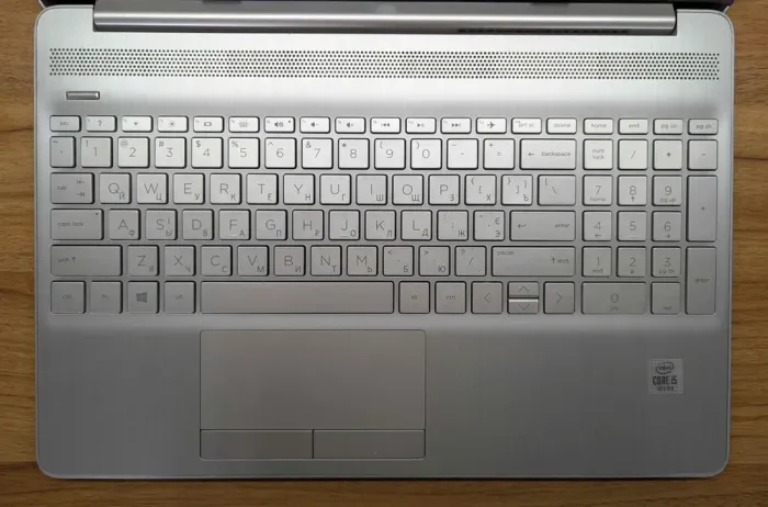 Ультрабук Б-клас HP 15-dw2658cl / 15.6" (1920x1080) IPS / Intel Core i5-1035G1 (4 (8) ядра по 1.0 - 3.6 GHz) / 16 GB DDR4 / 512 GB SSD / Intel UHD Graphics / WebCam / Windows 10 б/в - зображення 3