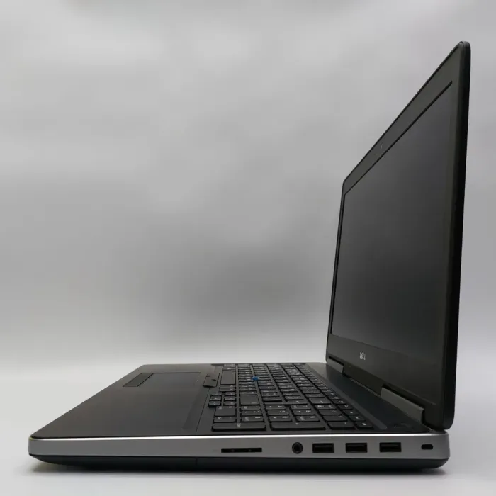 Мобільна робоча станція Dell Precision 7520 / 15.6" (1920x1080) TN / Intel Core i7-6820HQ (4 (8) ядра по 2.7 - 3.6 GHz) / 32 GB DDR4 / 512 GB SSD M.2 / AMD Radeon R9 M375X, 2 ГБ GDDR5, 128-біт / WebCam б/в - зображення 6