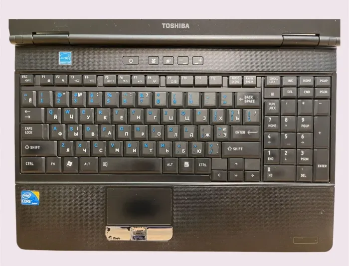 Ноутбук Б-клас Toshiba Tecra A11 / 15.6" (1366x768) TN / Intel Core i3-350M (2 (4) ядра по 2.26 GHz) / 4 GB DDR3 / 120 GB SSD / Intel HD Graphics / WebCam б/в - зображення 4