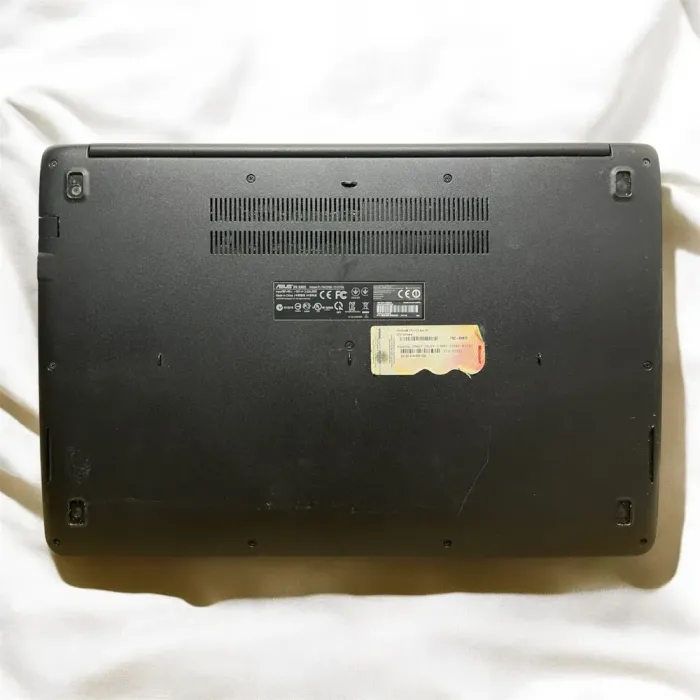 Ноутбук Asus X502C / 15.6" (1366x768) TN / Intel Core i3-3217U (2 (4) ядра по 1.8 GHz) / 4 GB DDR3 / 120 GB SSD / Intel HD Graphics 4000 / WebCam б/в - зображення 6