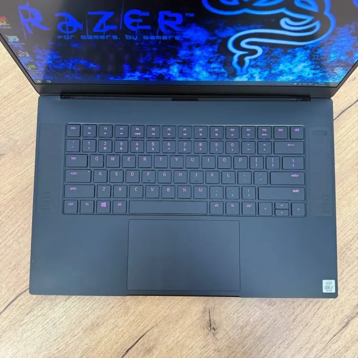 Ігровий ноутбук Б-клас Razer Blade 15 RZ09-0330 / 15.6" (1920x1080) IPS / Intel Core i7-10875H (8 (16) ядер по 2.3 - 5.1 GHz) / 16 GB DDR4 / 512 GB SSD NVMe / nVidia GeForce RTX 2070 Max-Q, 8 GB GDDR6, 256-bit / WebCam б/в - зображення 6