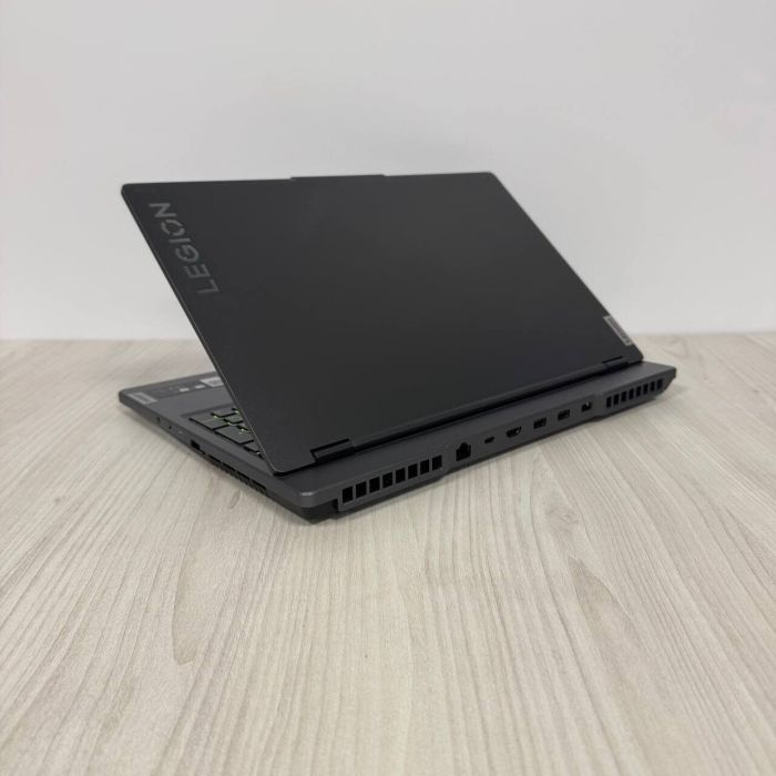 Ігровий ноутбук Б-клас Lenovo Legion 5 15IH7H / 15.6" (1920x1080) IPS / Intel Core i7-12700H (14 (20) ядер по 2.3 - 4.7 GHz) / 16 GB DDR5 / 1000 GB SSD NVMe / nVidia GeForce RTX 3060, 6 GB GDDR6, 192-bit / WebCam б/в - зображення 6
