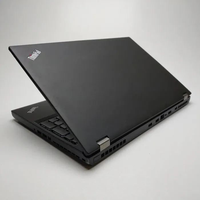 Мобільна робоча станція Б-клас Lenovo ThinkPad P50 / 15.6" (1920x1080) IPS / Intel Core i7-6700HQ (4 (8) ядра по 2.6 - 3.5 GHz) / 32 GB DDR4 / 480 GB SSD / nVidia Quadro M1000M, 4 GB GDDR5, 128-bit / WebCam / Win 10 Pro б/в - зображення 7