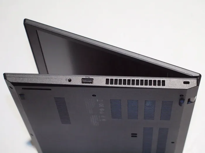 Ультрабук Lenovo ThinkPad L14 Gen 1 / 14" (1920x1080) IPS / Intel Core i5-10210U (4 (8) ядра по 1.6 - 4.2 GHz) / 8 GB DDR4 / 256 GB SSD / Intel UHD Graphics for 10th Generation / WebCam б/в - зображення 5