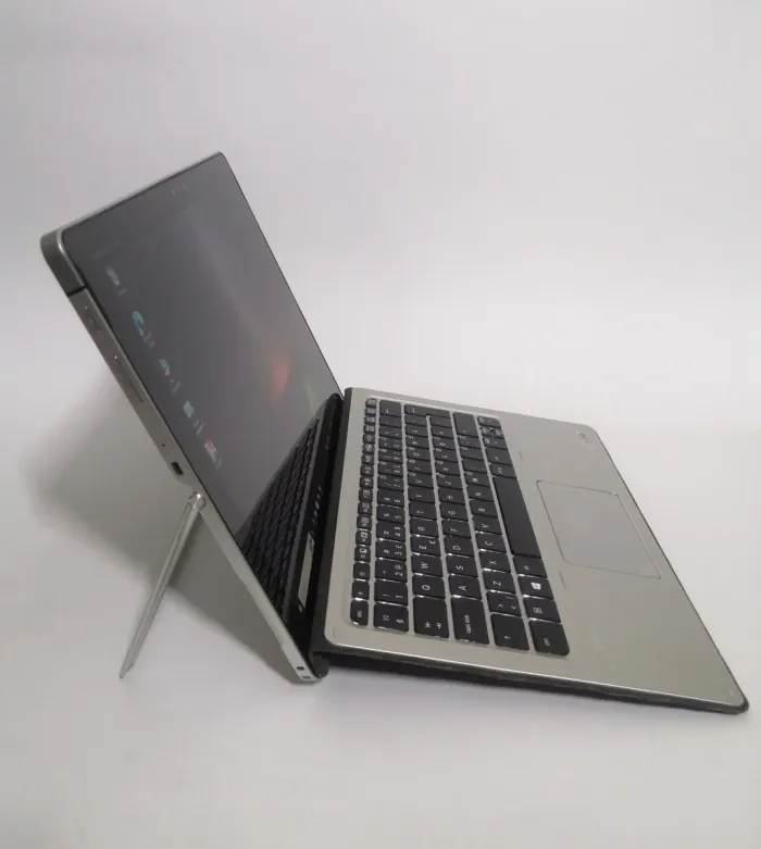 Нетбук-трансформер HP Elite x2 1012 G2 / 12.1" (2736x1824) IPS Touch / Intel Core i5-7200U (2 (4) ядра по 2.5 - 3.1 GHz) / 8 GB DDR3 / 256 GB SSD / Intel HD Graphics 620 / WebCam / Win 10 Pro б/в - зображення 4