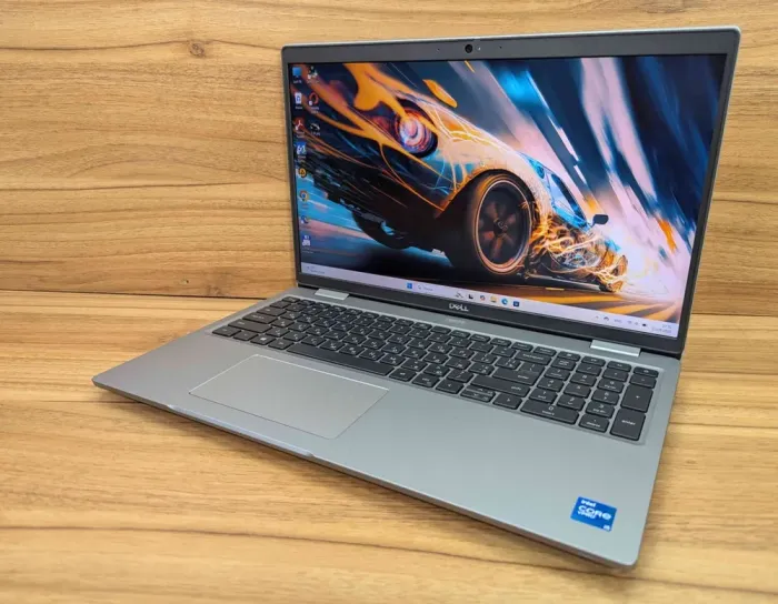 Ультрабук Dell Latitude 5520 / 15.6" (1920x1080) IPS / Intel Core i5-1145G7 (4 (8) ядра по 2.6 - 4.4 GHz) / 16 GB DDR4 / 512 GB SSD / Intel Iris Xe Graphics / WebCam / HDMI / Windows 11 б/в - зображення 3