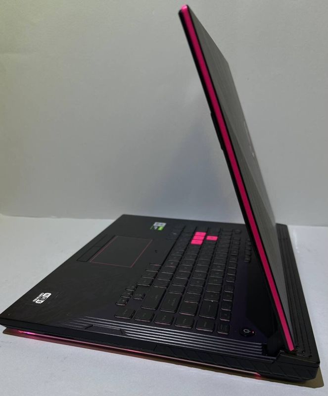 Ігровий ноутбук Asus Rog Strix G512LI / 15.6" (1920x1080) IPS / Intel Core i7-10750H (6 (12) ядер по 2.6 - 5.0 GHz) / 32 GB DDR4 / 512 GB SSD / nVidia GeForce GTX 1650 Ti, 4 GB GDDR6, 128-bit / Win 11 Pro б/в - зображення 5