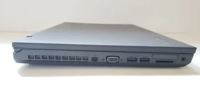 Ноутбук Lenovo ThinkPad T540p / 15.6" (1366x768) TN / Intel Core i7-4600M (2 (4) ядра по 2.9 - 3.6 GHz) / 8 GB DDR3 / 256 GB SSD / Intel HD Graphics 4600 / WebCam б/в - зображення 4