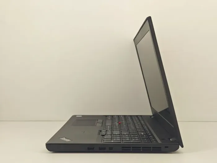 Ноутбук Lenovo ThinkPad T560 / 15.6" (1920x1080) TN / Intel Core i5-6200U (2 (4) ядра по 2.3 - 2.8 GHz) / 8 GB DDR3 / 256 GB SSD / Intel HD Graphics 520 / WebCam б/в - зображення 4