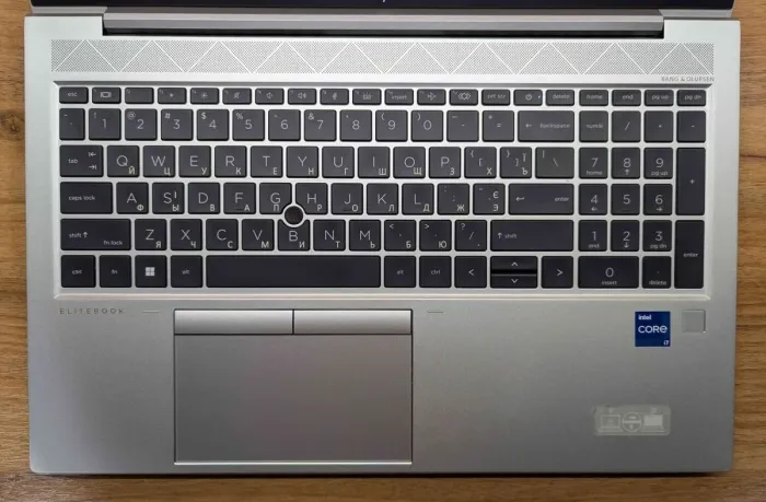 Ультрабук Б-клас HP EliteBook 850 G8 / 15.6" (1920x1080) IPS / Intel Core i7-1185G7 (4 (8) ядра по 3.0 - 4.8 GHz) / 16 GB DDR4 / 512 GB SSD / Intel Iris Xe Graphics / WebCam / TouchID / Windows 10 б/в - зображення 4