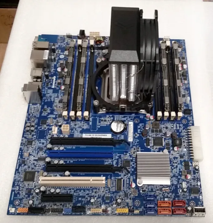 Комплект: Материнська плата Lenovo S30 + Intel Xeon E5-2650 v2 (8 (16) ядер по 2.6 - 3.4 GHz) + 16 GB DDR3 + Кулер QUBE б/в - зображення 3