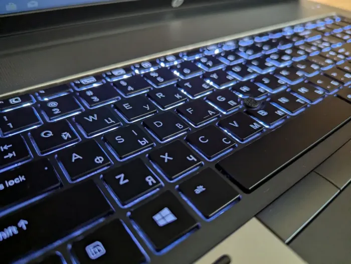 Мобільна робоча станція HP zBook 17 G3 / 17.3" (1600x900) TN / Intel Core i5-6440HQ (4 ядра по 2.6 - 3.5 GHz) / 16 GB DDR4 / 480 GB SSD / nVidia Quadro M1000M, 2 GB DDR3, 128-bit / WebCam / TouchID / Windows 10 б/в - зображення 6