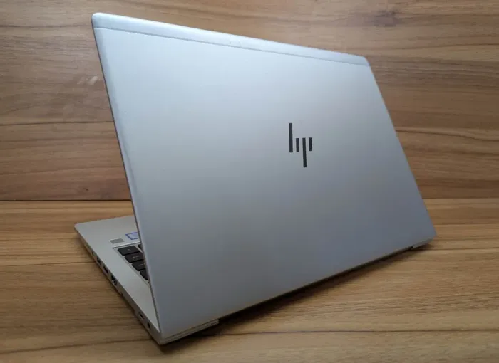 Ультрабук Б-клас HP EliteBook 840 G5 / 14" (1920x1080) IPS / Intel Core i5-8350U (4 (8) ядра по 1.7 - 3.6 GHz) / 16 GB DDR4 / 512 GB SSD / Intel UHD Graphics 620 / WebCam / Fingerprint / Windows 10 б/в - зображення 7