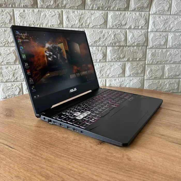 Ігровий ноутбук Б-клас Asus TUF Gaming FX505DV / 15.6" (1920x1080) IPS / AMD Ryzen 7 3750H (4 (8) ядра по 2.3 - 4.0 GHz) / 16 GB DDR4 / 512 GB SSD / nVidia GeForce RTX 2060, 6 GB GDDR6, 192-bit / WebCam б/в - зображення 4