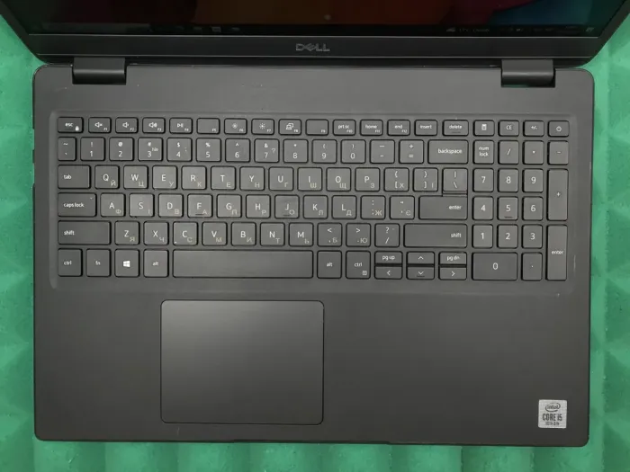 Ноутбук Б-клас Dell Latitude 3510 / 15.6" (1920x1080) IPS / Intel Core i5-10210U (4 (8) ядра по 1.6 - 4.2 GHz) / 8 GB DDR4 / 256 GB SSD M.2 / Intel UHD Graphics / WebCam / USB 3.2 / HDMI / Windows 10 лицензия б/в - зображення 4