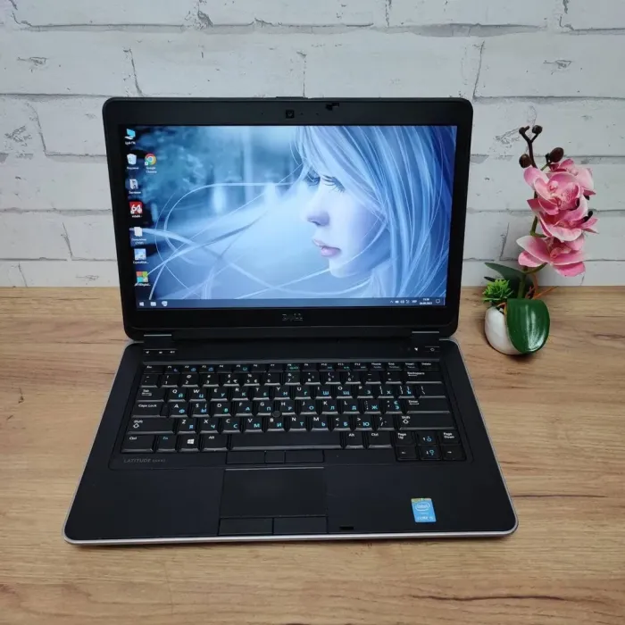 Ноутбук Dell Latitude E6440 / 14" (1366x768) TN / Intel Core i5-4310M (2 (4) ядра по 2.7 - 3.4 GHz) / 8 GB DDR3 / 128 GB SSD / Intel HD Graphics 4600 / WebCam / DVD-ROM б/в - зображення 2