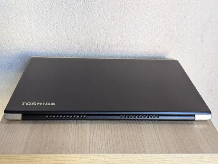 Ноутбук Toshiba Tecra X40-D / 14" (1920x1080) TN Touch / Intel Core i5-7300U (2 (4) ядра по 2.6 - 3.5 GHz) / 8 GB DDR4 / 128 GB SSD / Intel HD Graphics 620 / WebCam б/в - зображення 8