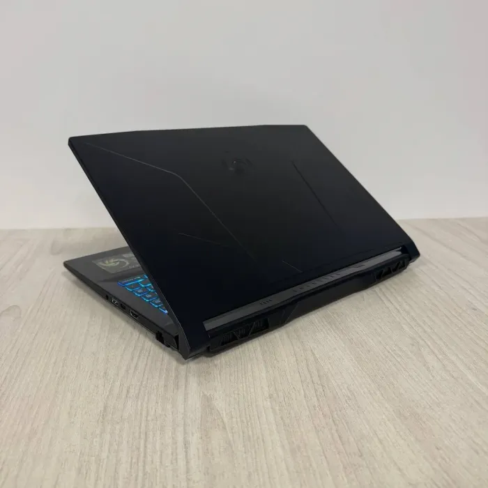 Ігровий ноутбук Б-класу MSI Bravo 15 C7VFK / 15.6" (1920x1080) IPS / AMD Ryzen 7 7735HS (8 (16) ядер по 3.2 - 4.75 GHz) / 16 GB DDR5 / 512 GB SSD NVMe / nVidia GeForce RTX 4060, 8 GB GDDR6, 128-bit / WebCam б/в - зображення 7