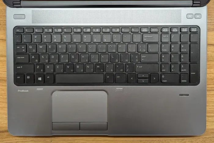 Ноутбук Б-клас HP ProBook 655 G1 / 15.6" (1366x768) TN / AMD A6-5350M (2 ядра по 2.9 - 3.5 GHz) / 8 GB DDR3 / 240 GB SSD / AMD Radeon HD 8450G / WebCam / Fingerprint / Windows 10 б/в - зображення 3