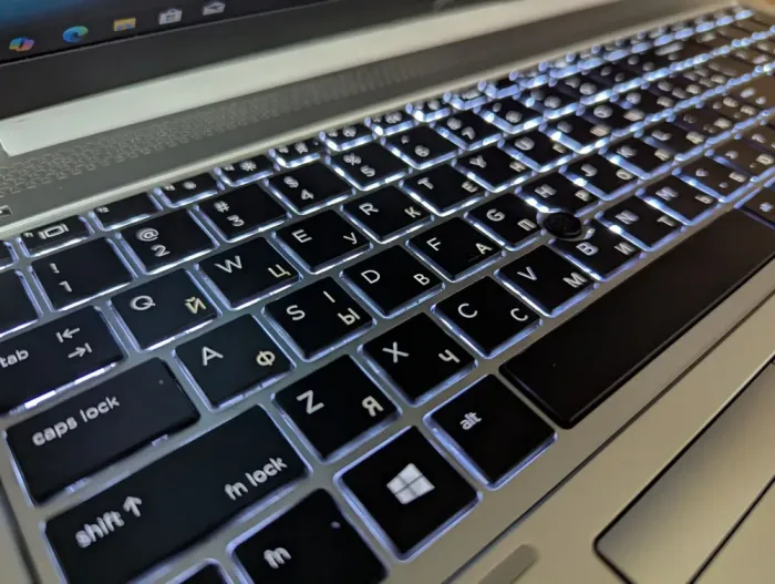 Ультрабук HP EliteBook 850 G6 / 15.6" (1920x1080) IPS / Intel Core i5-8365U (4 (8) ядра по 1.6 - 4.1 GHz) / 16 GB DDR4 / 512 GB SSD / Intel UHD Graphics / Fingerprint / WebCam / Windows 10 б/в - зображення 12