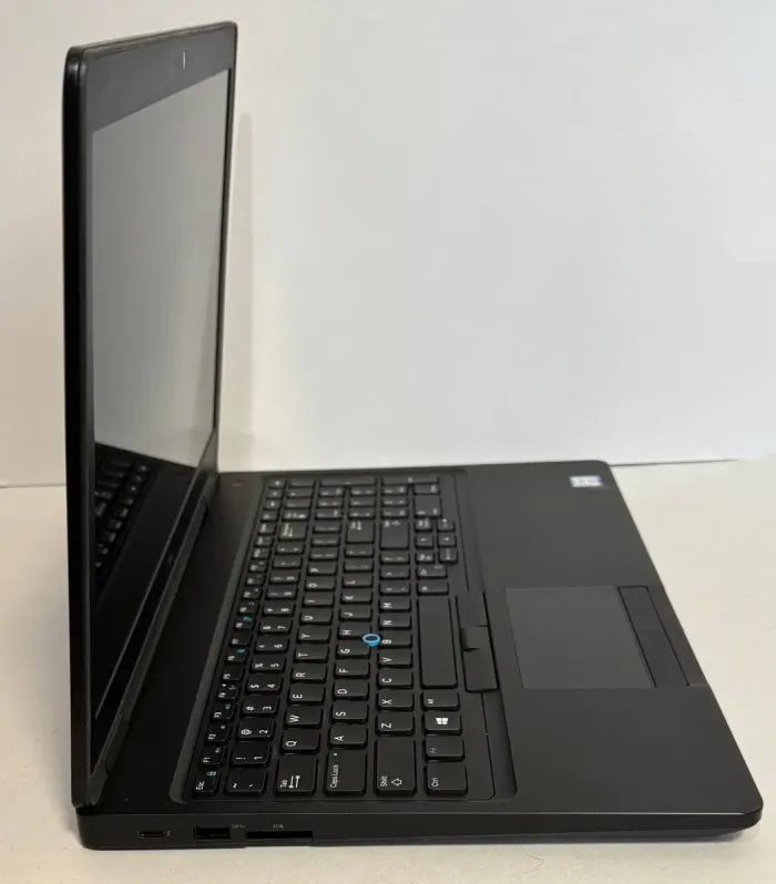 Ігровий ноутбук Dell Latitude 5591 / 15.6" (1920x1080) IPS / Intel Core i7-8850H (6 (12) ядер по 2.6 - 4.3 GHz) / 16 GB DDR4 / 512 GB SSD / nVidia GeForce MX130, 2GB DDR5, 64-bit / WebCam б/в - зображення 4