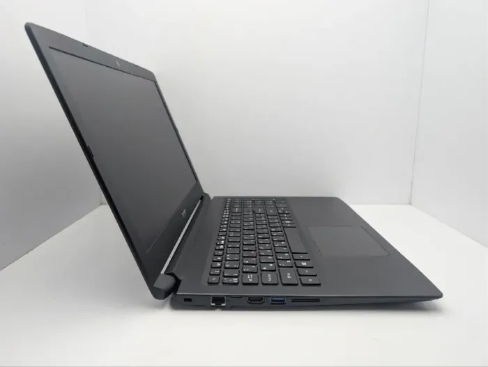 Ноутбук Acer Aspire 3 A315-33 / 15.6" (1366x768) TN / Intel Celeron N3060 (2 ядра по 1.6 - 2.48 GHz) / 8 GB DDR3 / 120 GB SSD / Intel Graphics / WebCam б/в - зображення 4