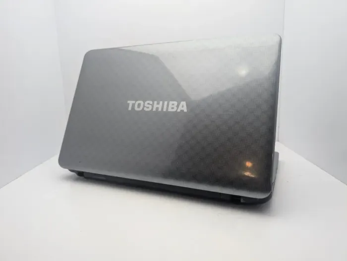 Ноутбук Toshiba Satellite L750 / 15.6" (1366x768) TN / Intel Core i3-2310M (2 (4) ядра по 2.1 GHz) / 6 GB DDR3 / 500 GB HDD / nVidia GeForce GT 525M, 1 GB DDR3, 128-bit / WebCam / HDMI б/в - зображення 8
