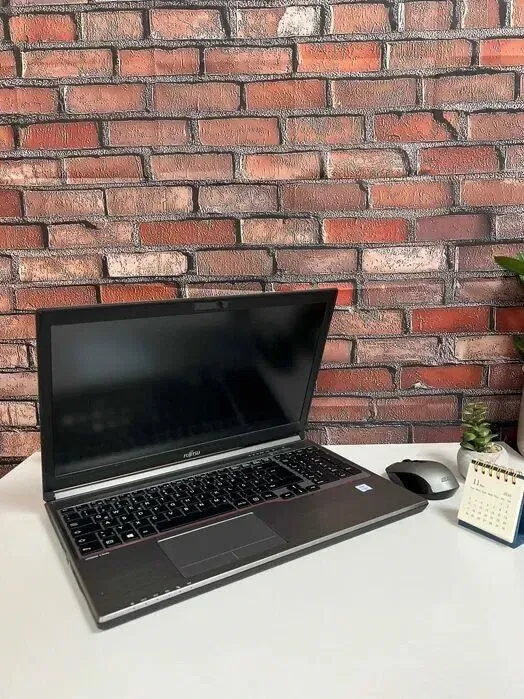 Ультрабук Fujitsu LifeBook E756 / 15.6" (1920x1080) IPS / Intel Core i7-6600U (2 (4) ядра по 2.6 - 3.4 GHz) / 8 GB DDR4 / 256 GB SSD / Intel HD Graphics 520 / WebCam б/в - зображення 6