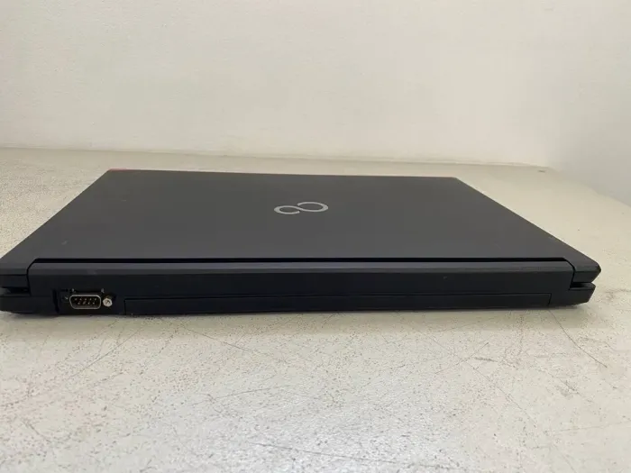 Ноутбук Б-клас Fujitsu LifeBook E554 / 15.6" (1920x1080) IPS / Intel Core i5-4210M (2 (4) ядра по 2.6 - 3.2 GHz) / 8 GB DDR3 / 240 GB SSD / Intel HD Graphics 4600 / WebCam б/в - зображення 9