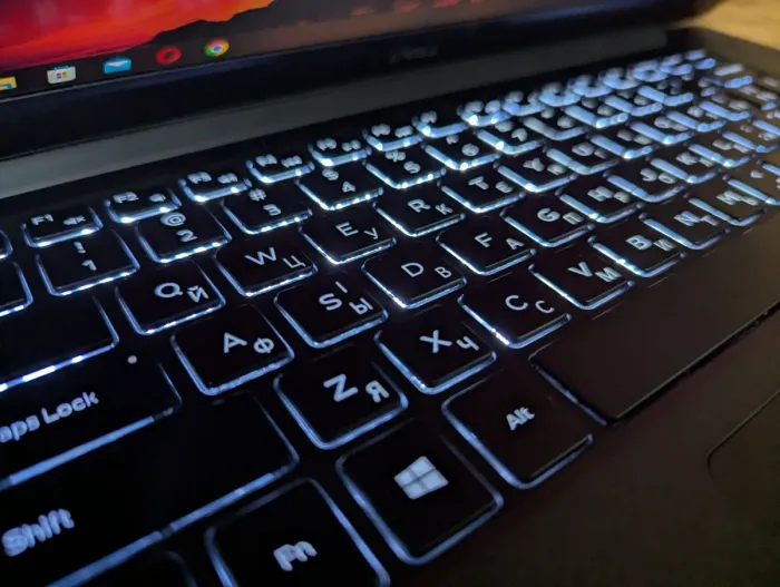 Ігровий ноутбук Dell XPS 15 7590 / 15.6" (1920x1080) IPS / Intel Core i7-9750H (6 (12) ядер по 2.6 - 4.5 GHz) / 16 GB DDR4 / 512 GB SSD / nVidia GeForce GTX 1650, 4 GB GDDR6, 128-bit / WebCam / Windows 10 б/в - зображення 6