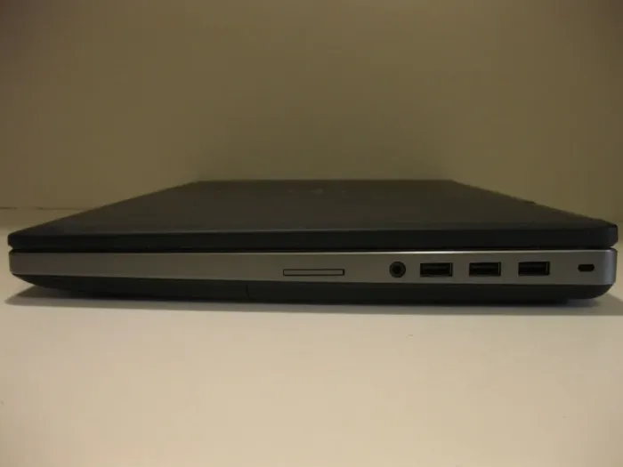 Робоча станція Dell Precision 7520 / 15.6" (1920x1080) IPS Touch / Intel Core i7-6820HQ (4 (8) ядра по 2.7 - 3.6 GHz) / 16 GB DDR4 / 512 GB SSD + 500 GB HDD / nVidia Quadro M2200, 4 GB GDDR5, 128-bit / WebCam / HDMI б/в - зображення 3