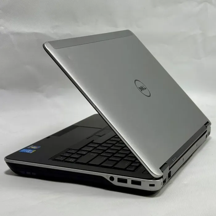 Ноутбук Dell Latitude E6440 / 14" (1366x768) TN / Intel Core i5-4200M (2 (4) ядра по 2.5 - 3.1 GHz) / 8 GB DDR3 / 250 GB SSD / Intel HD Graphics 4600 / WebCam / DVD-ROM / Windows 10 Pro б/в - зображення 7