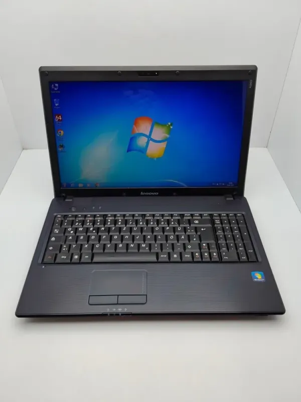 Ноутбук Lenovo G560 / 15.6" (1366x768) TN / Intel Pentium Dual Core T4300 (2 ядра по 2.3 GHz) / 6 GB DDR3 / 320 GB HDD / Intel HD Graphics / WebCam б/в - зображення 2